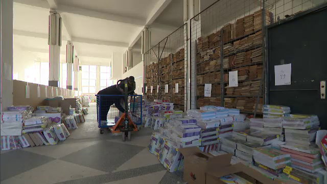 Ministerul Educației: Auxiliarele folosite la clasă vor fi propuse de profesori și aprobate de părinți