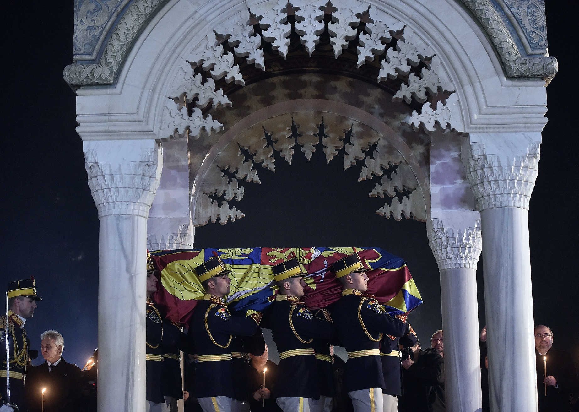 Funeraliile Regelui Mihai la Curtea de Arges