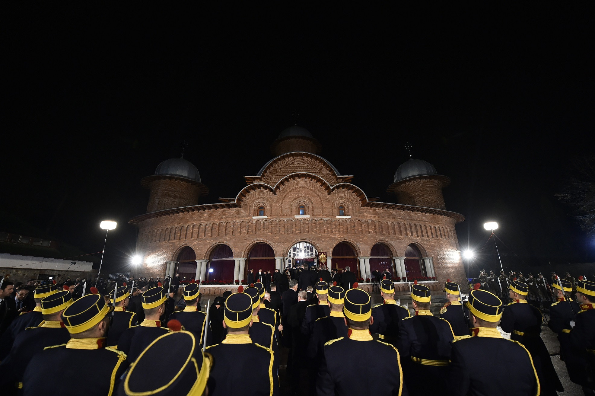 Funeraliile Regelui Mihai la Curtea de Arges