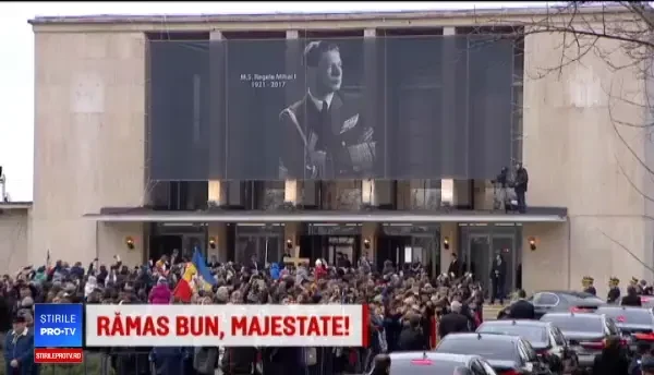 Scene impresionante. Sicriul cu trupul neînsuflețit al Regelui Mihai, urcat în Trenul Regal