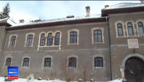 Locurile de la munte unde puteți savura o cafea și admira în același timp munții