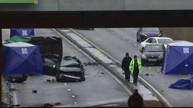 Tragedie pe o șosea din Marea Britanie: 6 morți și 7 răniți
