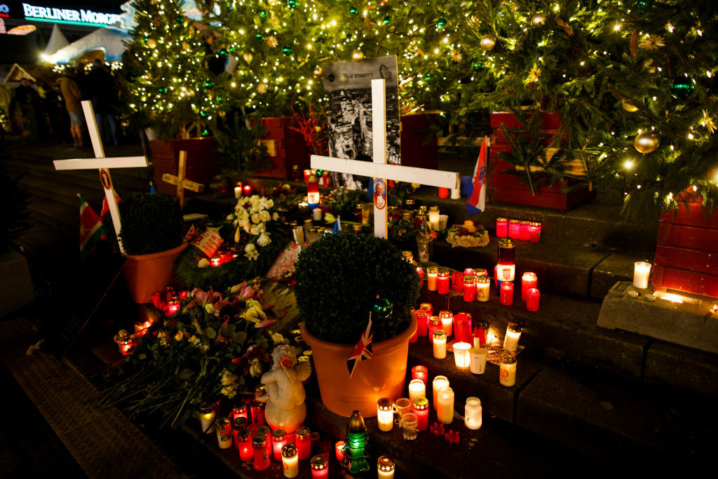 Un an de la atentatul din Berlin. Angela Merkel se va întâlni, pentru prima dată, cu supraviețuitorii