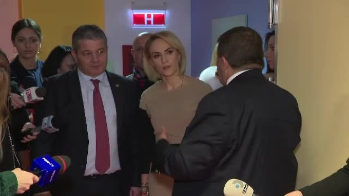 Primarul Firea și ministrul Bodog, enervați de întrebările presei, la inaugurarea noului Spital ”Foișor”