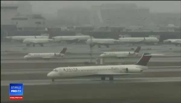 Cel mai mare aeroport din SUA a rămas în beznă, timp de mai multe ore