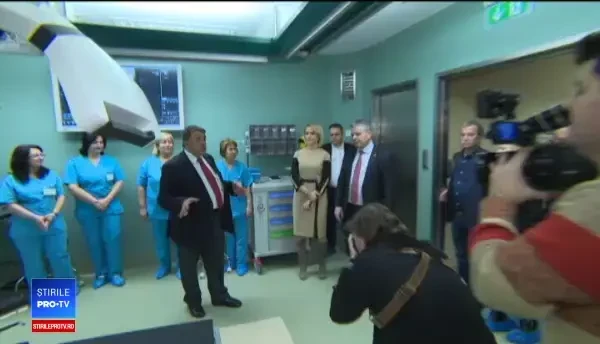 Primarul Firea și ministrul Bodog, enervați de întrebările presei, la inaugurarea noului Spital ”Foișor”