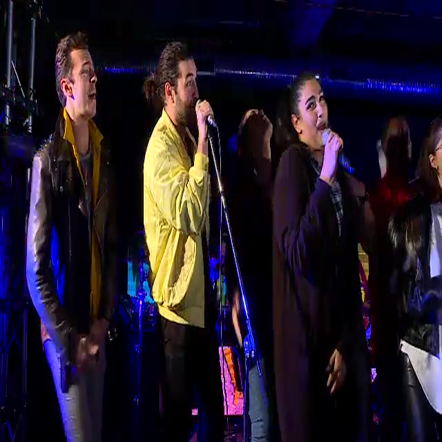 Smiley a fost surprins în timpul lansării noului său album, ”Confesiune”