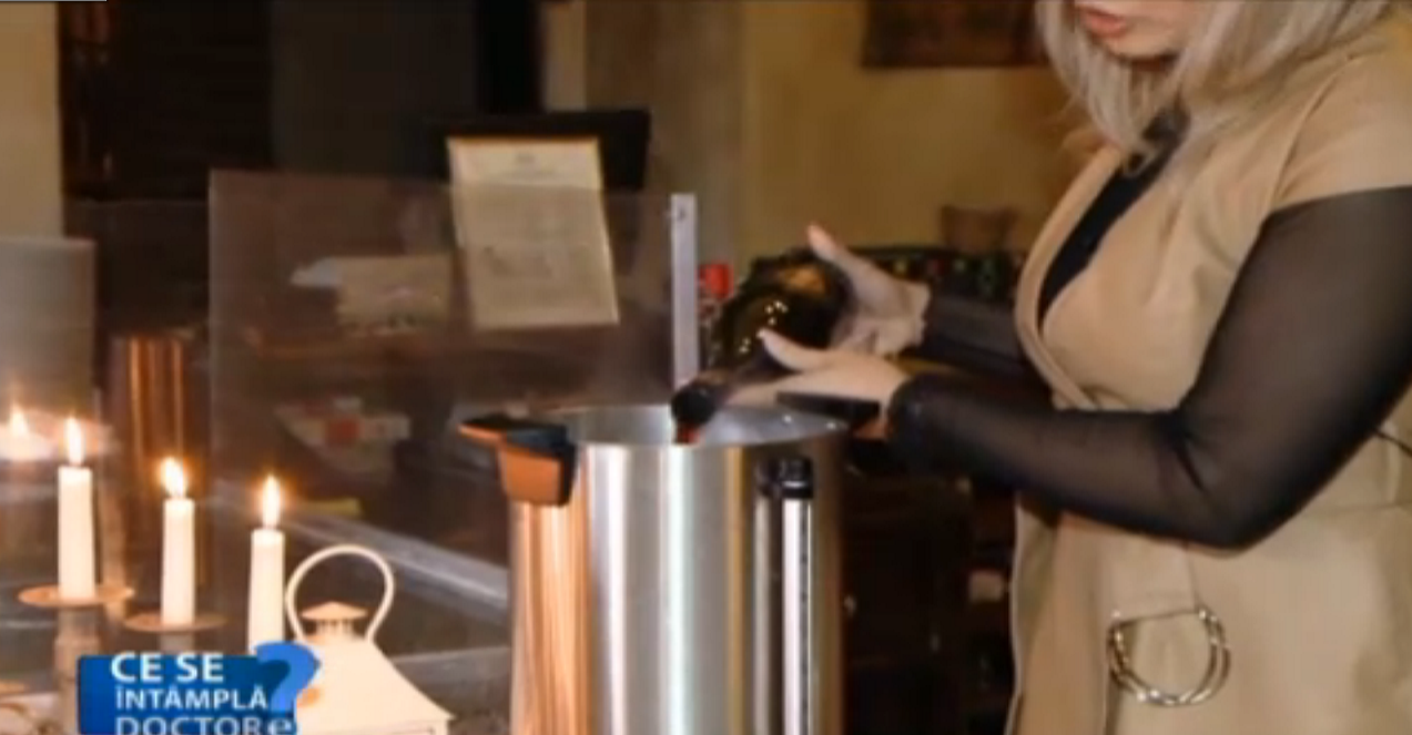 La ce riscuri se expun cei care beau alcool, după ce consumă mâncare bogată în grăsimi