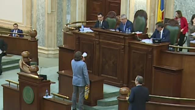 PSD și ALDE, tot mai grăbite să schimbe legile Justiției. Scandal între Tăriceanu și Goțiu