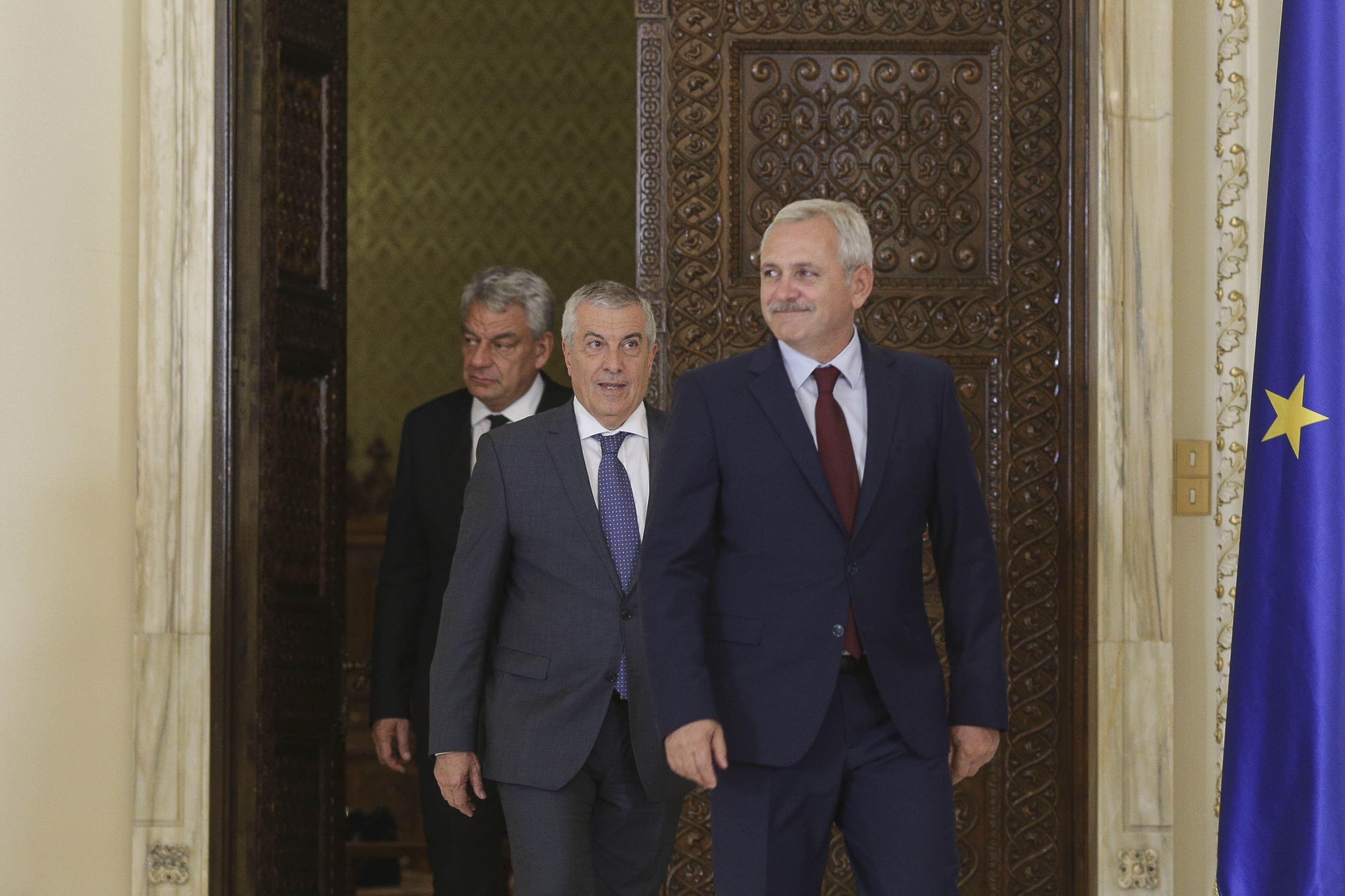 Tăriceanu îl atacă pe premier: Până nu conduci Trabantul bine, n-are rost să discutăm de Formula 1