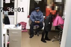 Metoda inedită prin care doi hoți au acționat într-un coafor din Zalău