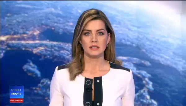 Accident teribil în Arad. Un tânăr a murit, după ce a intrat cu mașina sub un camion