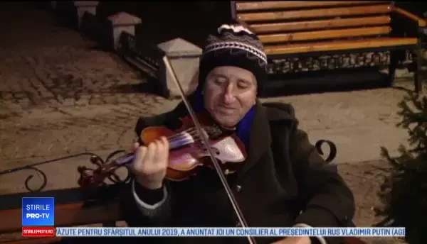 Lumânări şi colivă, pomană de sufletul justiţiei în Iași. Justiţia şi democraţia au murit