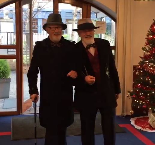 Doi bărbați heterosexuali s-au căsătorit pentru a evita plata unui impozit de 50.000 de €