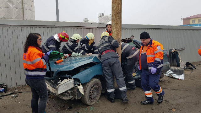 Două accidente în 5 minute pe aceeași stradă în Timișoara. Ce au pățit 2 șoferi