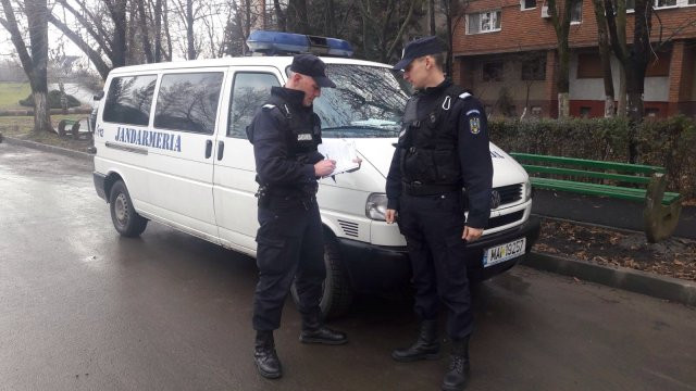 Jandarmii din Arad au făcut o faptă bună chiar în Ajunul Crăciunului