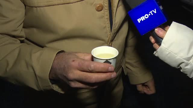 Cum au petrecut românii în seara de Crăciun: "Este o licoare bahică, ne place foarte mult de sărbători”