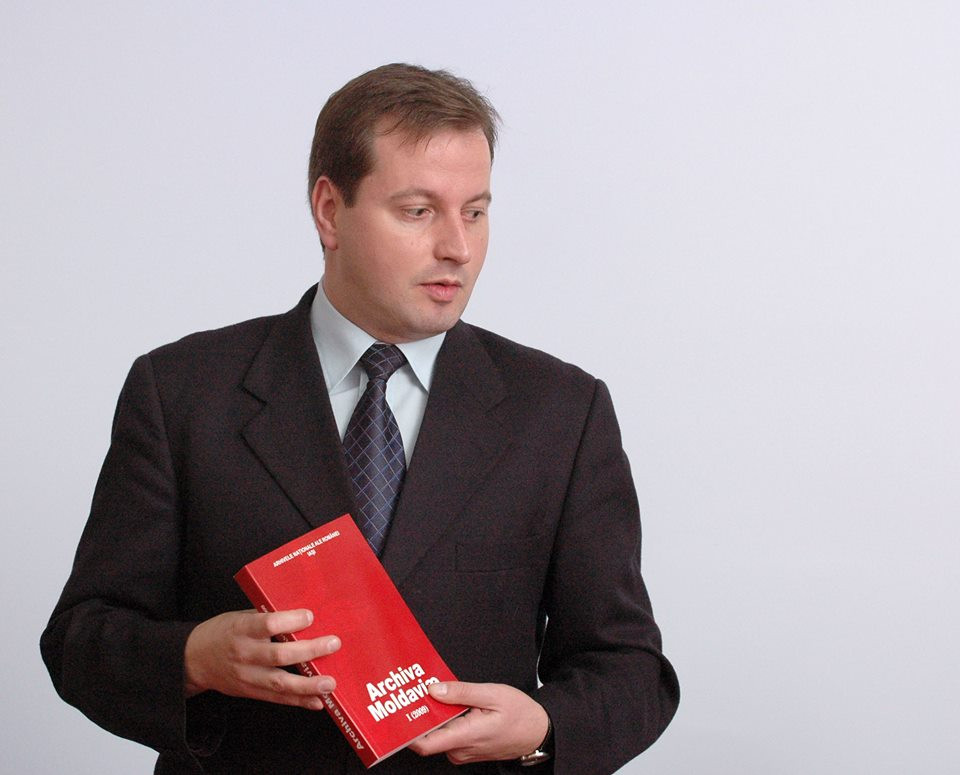 Directorul Bibliotecii Universitare din Iași şi soţia acestuia, găsiţi morţi în casă