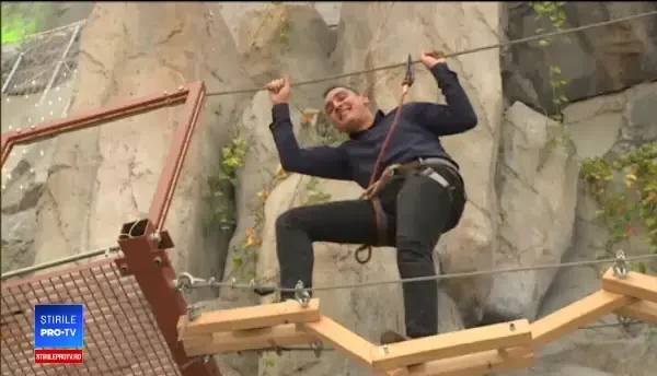 Masa de Crăciun la fast food și distracție în mall. Cum au petrecut românii