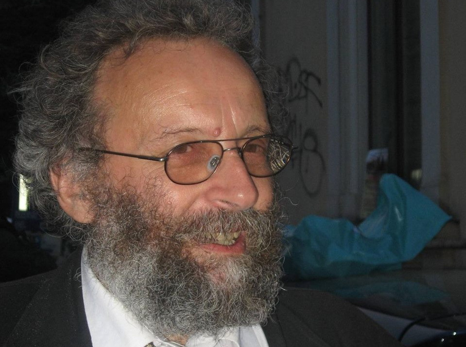 Șeful arhitecților din București o avertizează pe Gabriela Firea că în parcul Cotroceni se construiește ilegal un patinoar