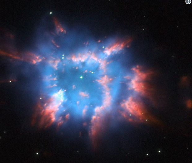 Fotografii NASA: nebuloasă planetară asemănătoare cu o decorațiune de Crăciun