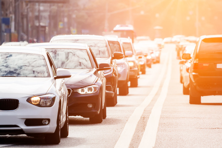 Aglomerație pe Valea Prahovei. Șoferii circulă în coloană, cu 30 km/h