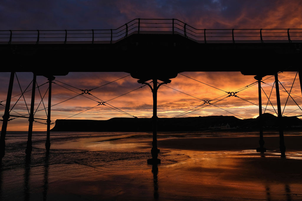 Misterul din Ajunul Crăciunului. O femeie a intrat în mare la 3 dimineața, apoi a dispărut