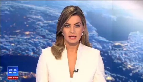 300 de cravate au fost agățate în fața Guvernului din Kosovo, în semn de protest