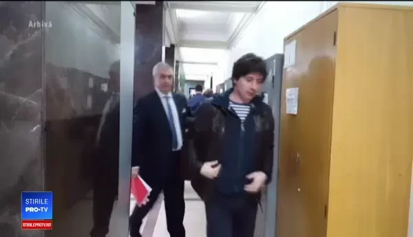 Proiect de lege al PSD. Tăriceanu și Iliescu ar putea sta acasă dacă vor fi condamnați la închisoare