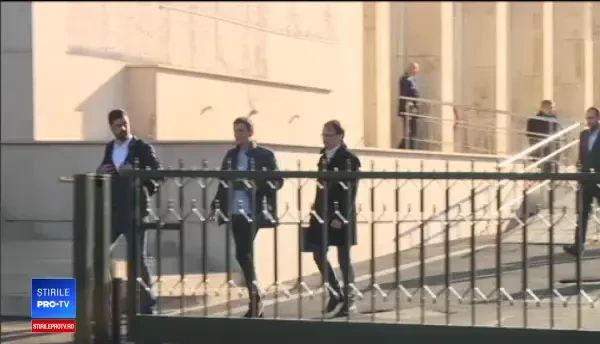 Premierul nu s-a înțeles cu reprezentanţii organizaţiilor civice: Soluţia este continuarea protestelor