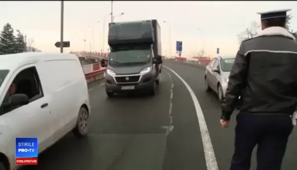 Aglomerație pe Valea Prahovei. Șoferii circulă în coloană, cu 30 km/h