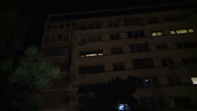 O bătrână din Iași a murit, după ce ar fi căzut de la etajul 8