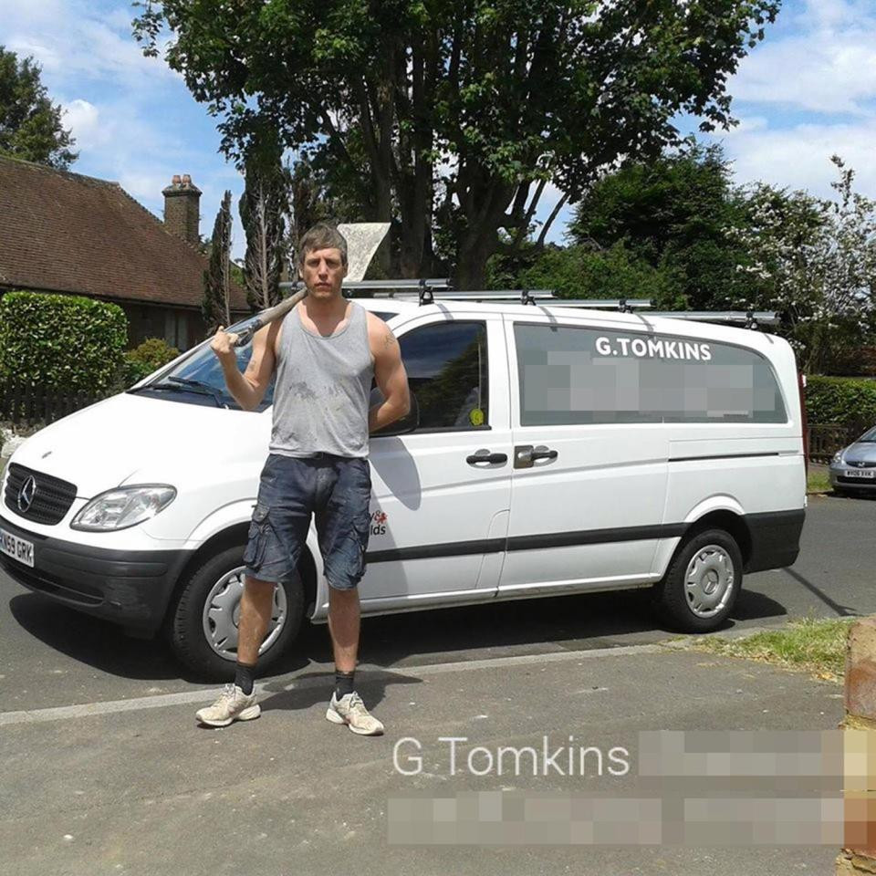 S-a spânzurat de Crăciun şi a transmis totul în direct pe un forum. Reacţia martorilor