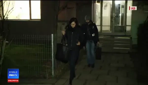 O femeie a murit, de Sfântul Ștefan, după ce a căzut de la etajul opt al blocului