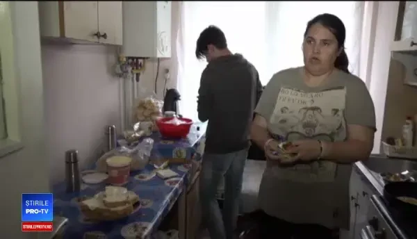 Șase copii sărmani din Baia Mare trăiesc cu părinții într-o cameră. Mama: De multe ori, noi nu mâncăm