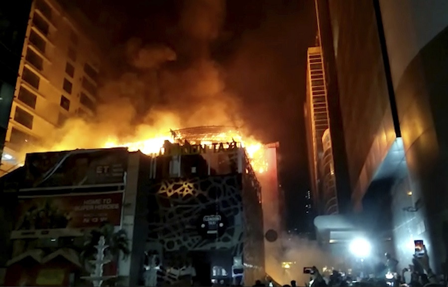 Incendiu cu cel puţin 15 morţi, la o clădire de birouri din Mumbai