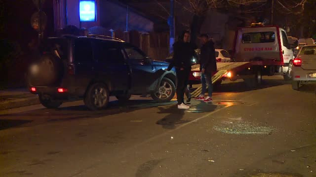 Un şofer a lovit maşinile parcate pe o stradă din Capitală. Explicaţia lui