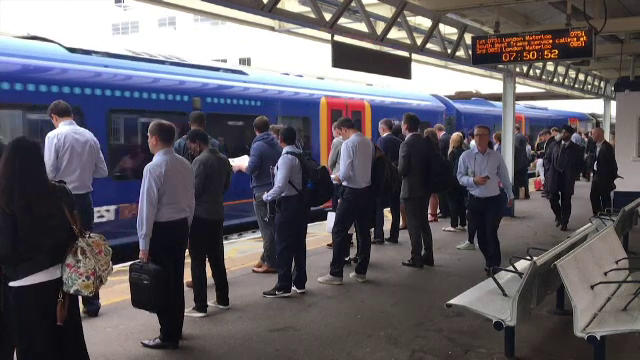 Britanicii au pierdut 3,6 milioane de ore, din cauza întârzierilor trenurilor