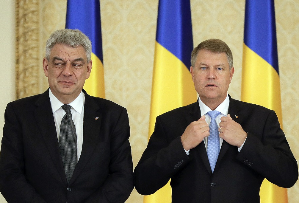 Premierul Tudose, despre demisia lui şi a miniştrilor. "Durează 3 minute, o hârtie şi asta e"