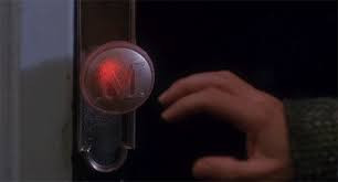 clanta incinsa, singur acasa