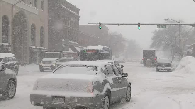 Cel mai geros Revelion din ultimii 70 de ani, în SUA și Canada. ”Puneți-vă toate hainele pe voi”
