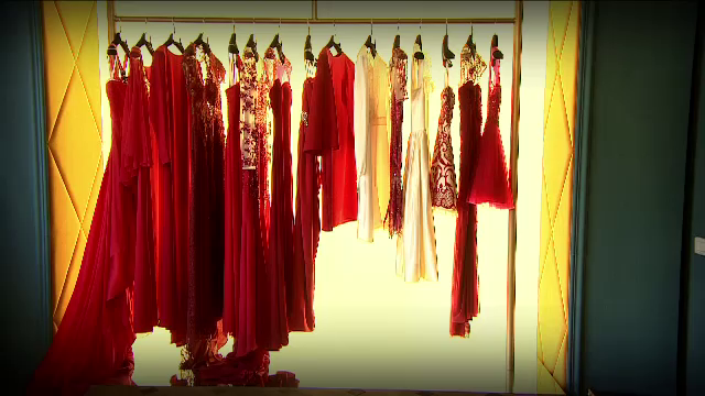 Ce se poartă de Revelion, sfaturile designerului: femeile pot exagera