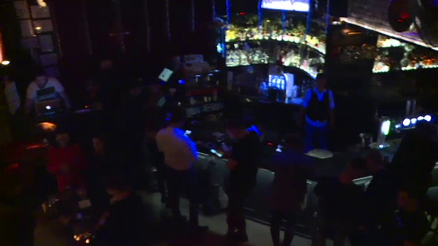 Turiștii străini au început petrecerea de Anul Nou cu o zi mai devreme, în Centrul Vechi