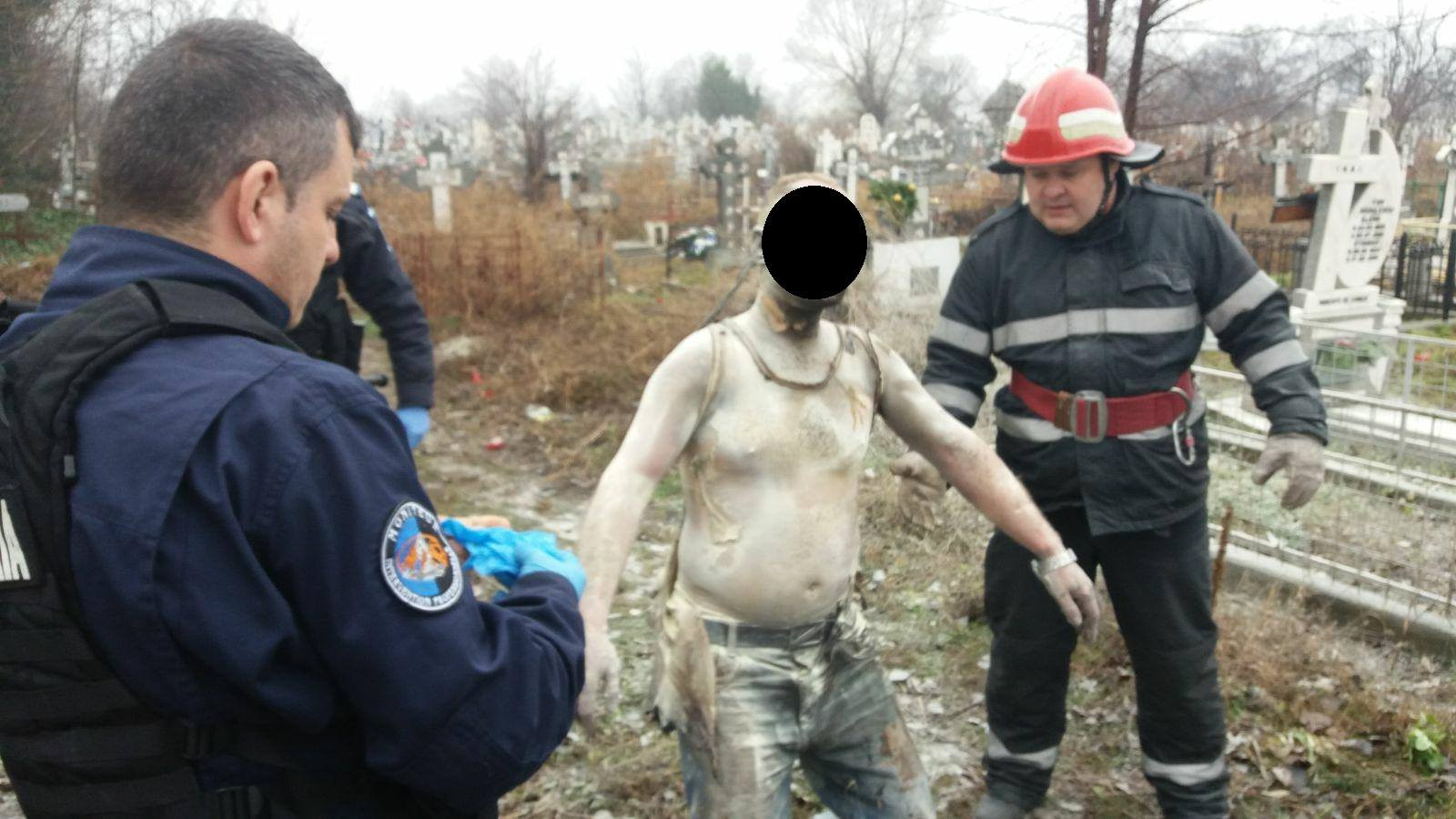 Un brăilean şi-a dat foc în cimitir după ce s-a certat cu nevasta şi a bătut-o cu ciocanul