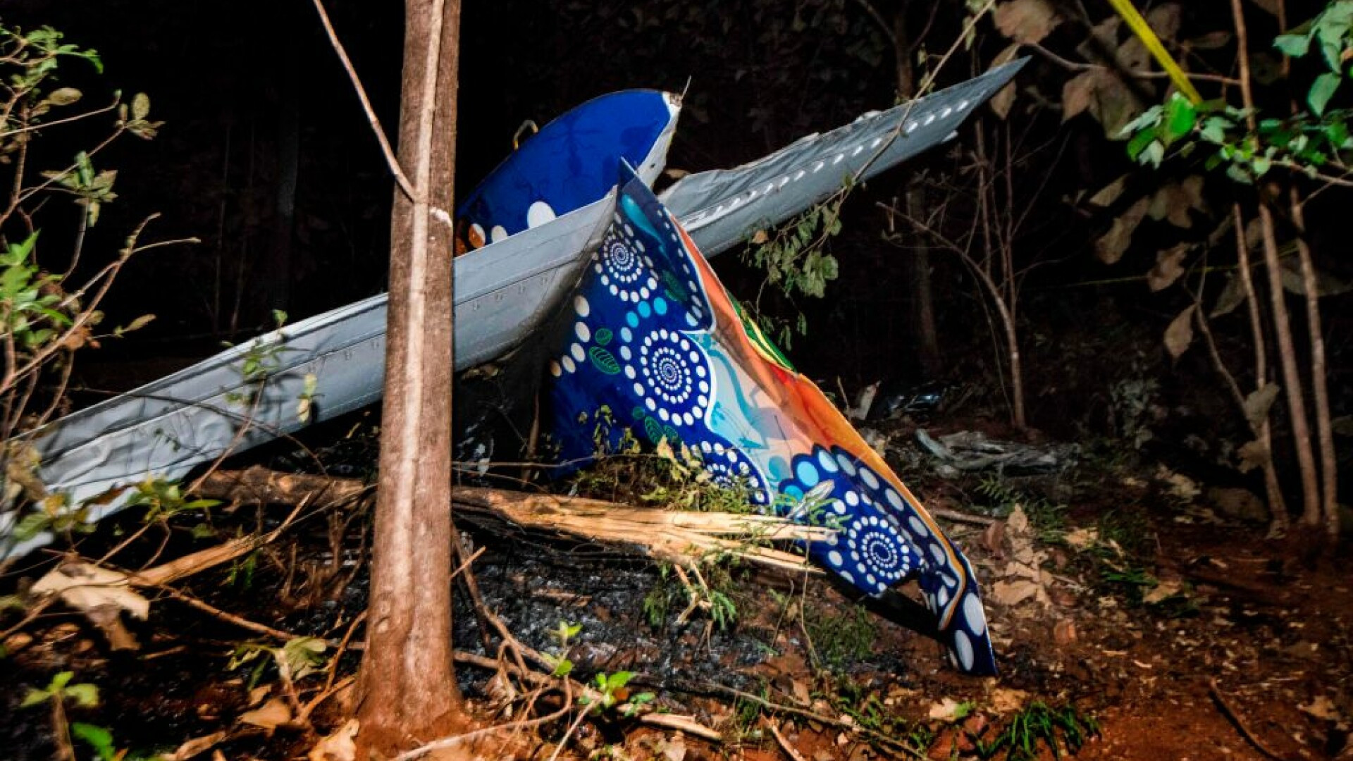 Accident aerian &icirc;n Costa Rica. Un avion cu turişti americani a luat foc şi s-a prăbuşit