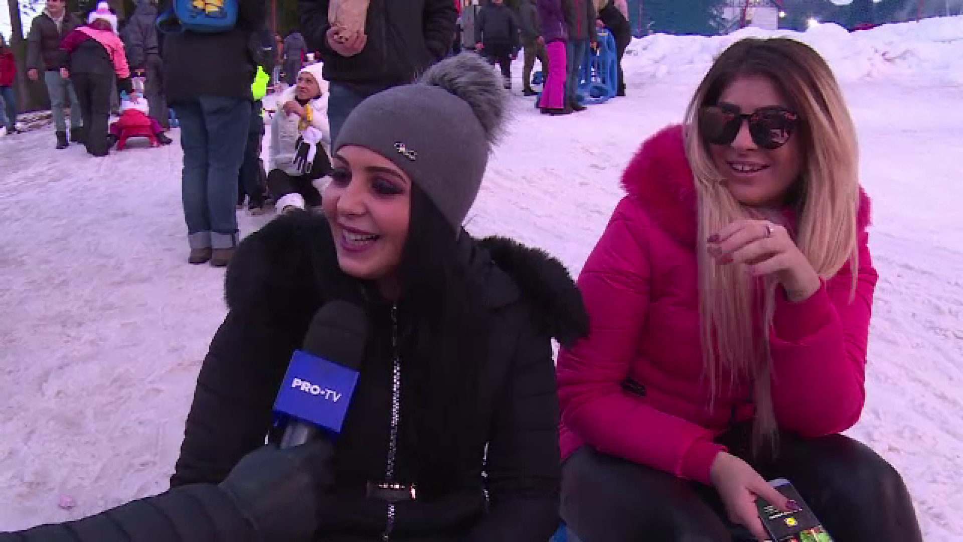 Petrecere pe partie, la Predeal. Turistă: ”Tequilla până la 9 dimineață, acum, vin fiert”