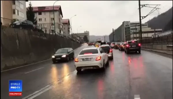 Aglomeraţie pe ambele sensuri ale DN1. Cel mai repede s-a mers cu trenul