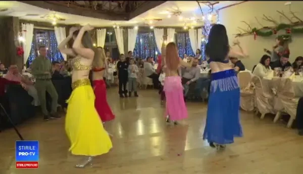 Petreceri încontinuu, în staţiunile de pe Valea Prahovei. E obositor, dar dăm înainte