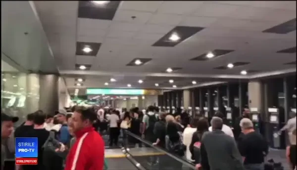 Cozi interminabile pe aeroporturile americane, din cauza unei defecțiuni la sistemul informatic