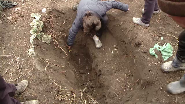 Detalii șocante în cazul crimei din Iași. Femeia era încă vie când a fost îngropată de soț